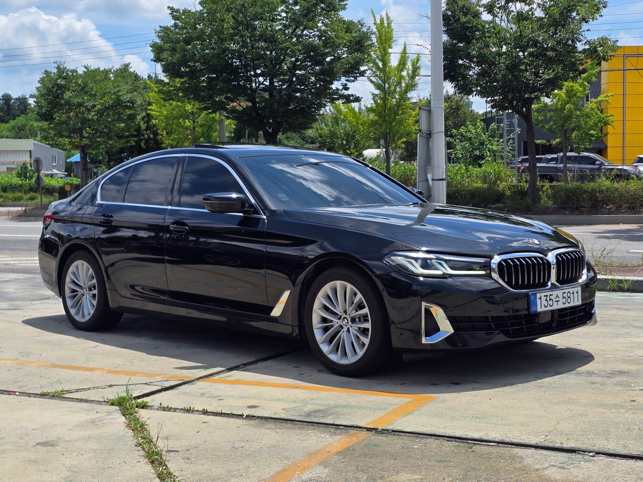 BMW 5 Series (G30)