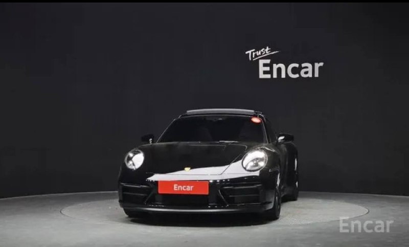 Porsche 911(992) Carrera 4 GTS